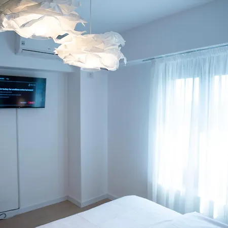 Elegant 2br In Chic Area Διαμέρισμα