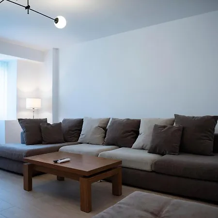 Elegant 2br In Chic Area Appartement Bucarest