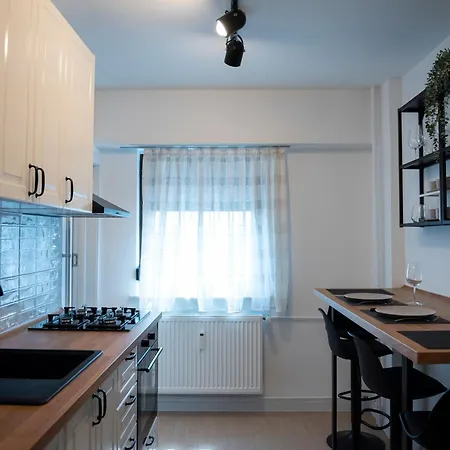 Elegant 2br In Chic Area Διαμέρισμα *