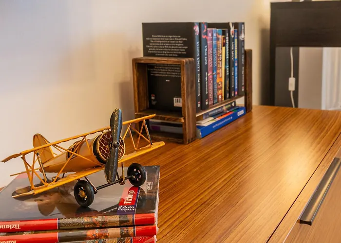 Elegant 2br In Chic Area Апартаменти