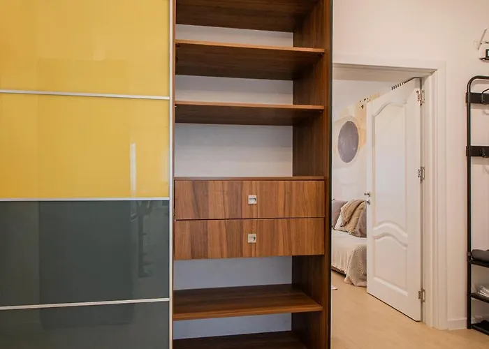 Apartment Elegant 2br In Chic Area Bukarest